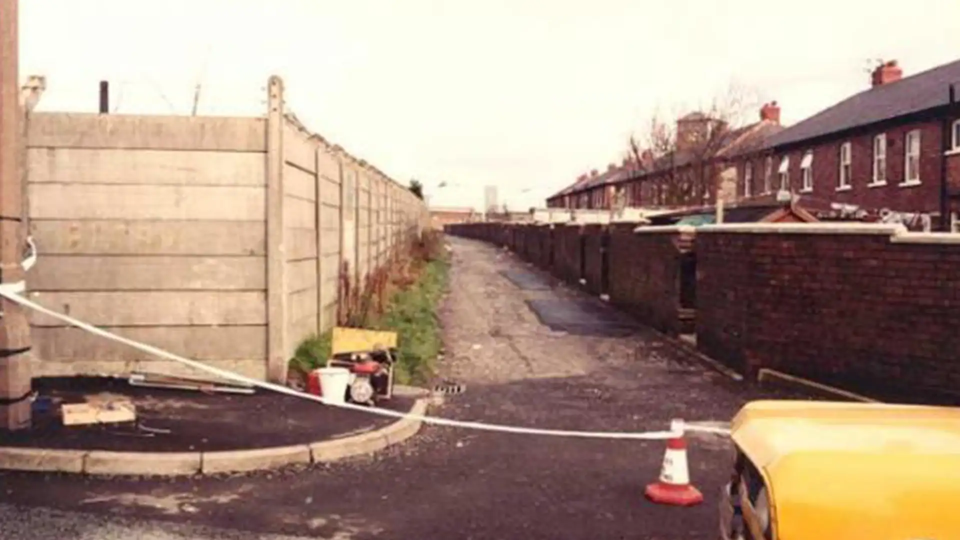 The alleyway where Lisa Hession was found